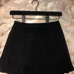 Lulu Lemon 🍋 Skirt any sport or just going out ..